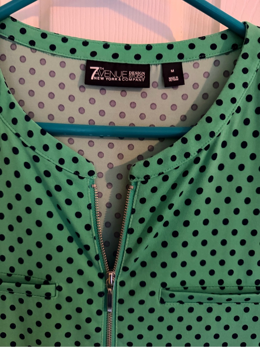 New York & Company Green Polka Dot Sleeveless Zip-Front Tank - Picture 2 of 3